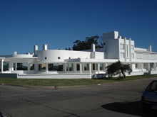 edificio en la rambla de costa azul